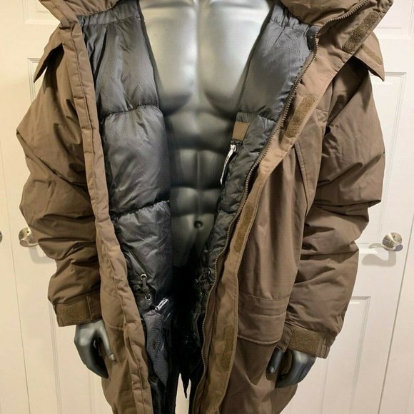 - Marmot Yukon winter  Parka Jacket #9738 - Picture 2 of 11